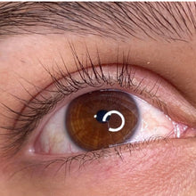 Before - “Estas pestañas magnéticas me han ahorrado tanto tiempo y esfuerzo.